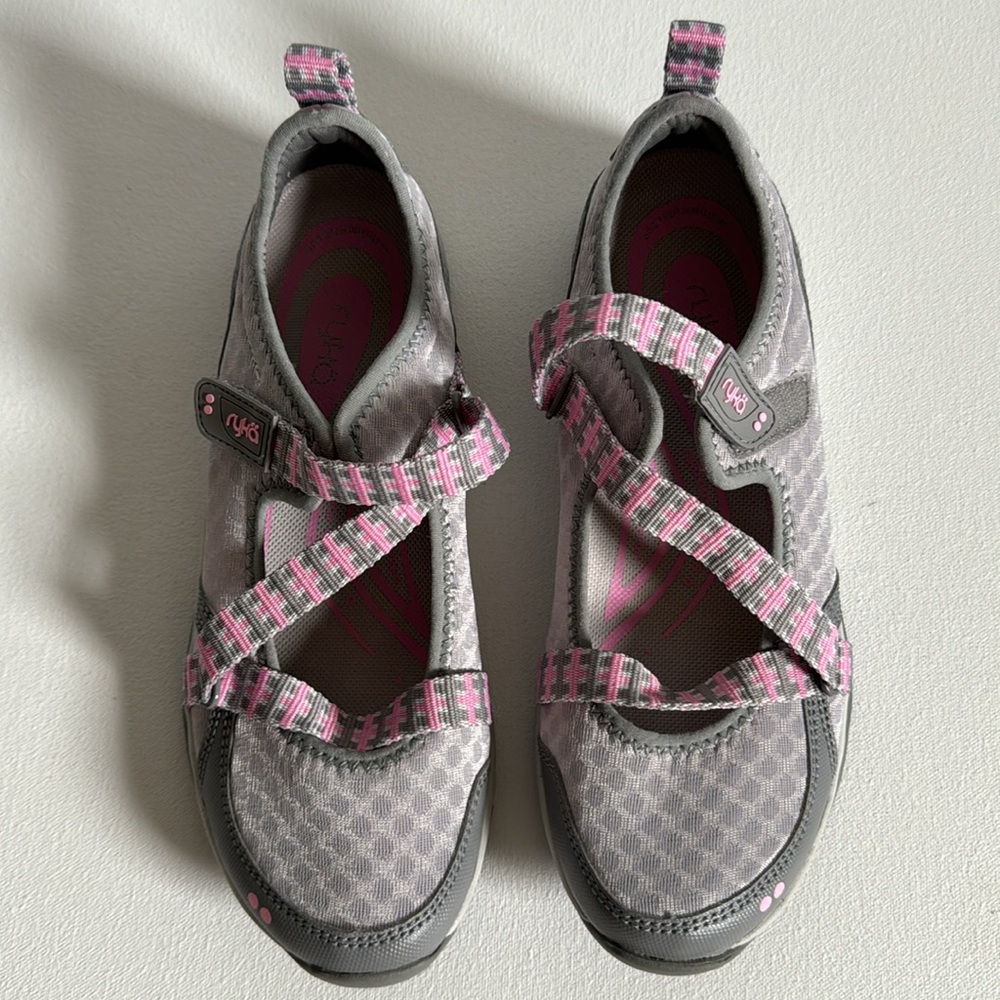 Ryka Kailee slip on gray & pink sneakers with hook & loop fastener. Women’s 7